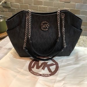 Michael Kors Lg Chain Black Jet Set Bag